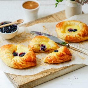 blueberry danish 6 petits
