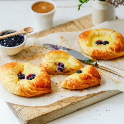 “Ready To Bake” <br>Blueberry Danish <br>(6 petits)